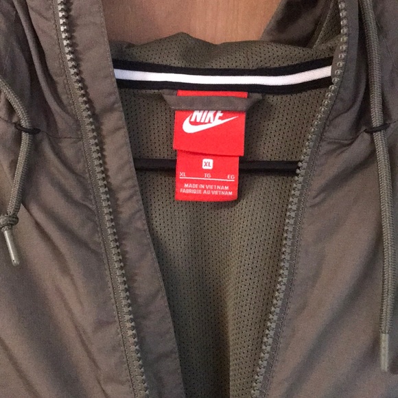 Nike windbreaker - Picture 2 of 2